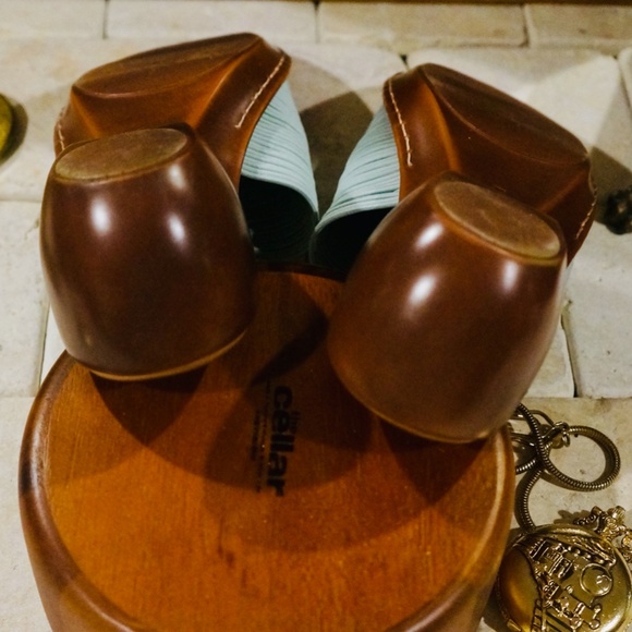 Danelle Sandals Slip-Ons - Picture 4 of 4